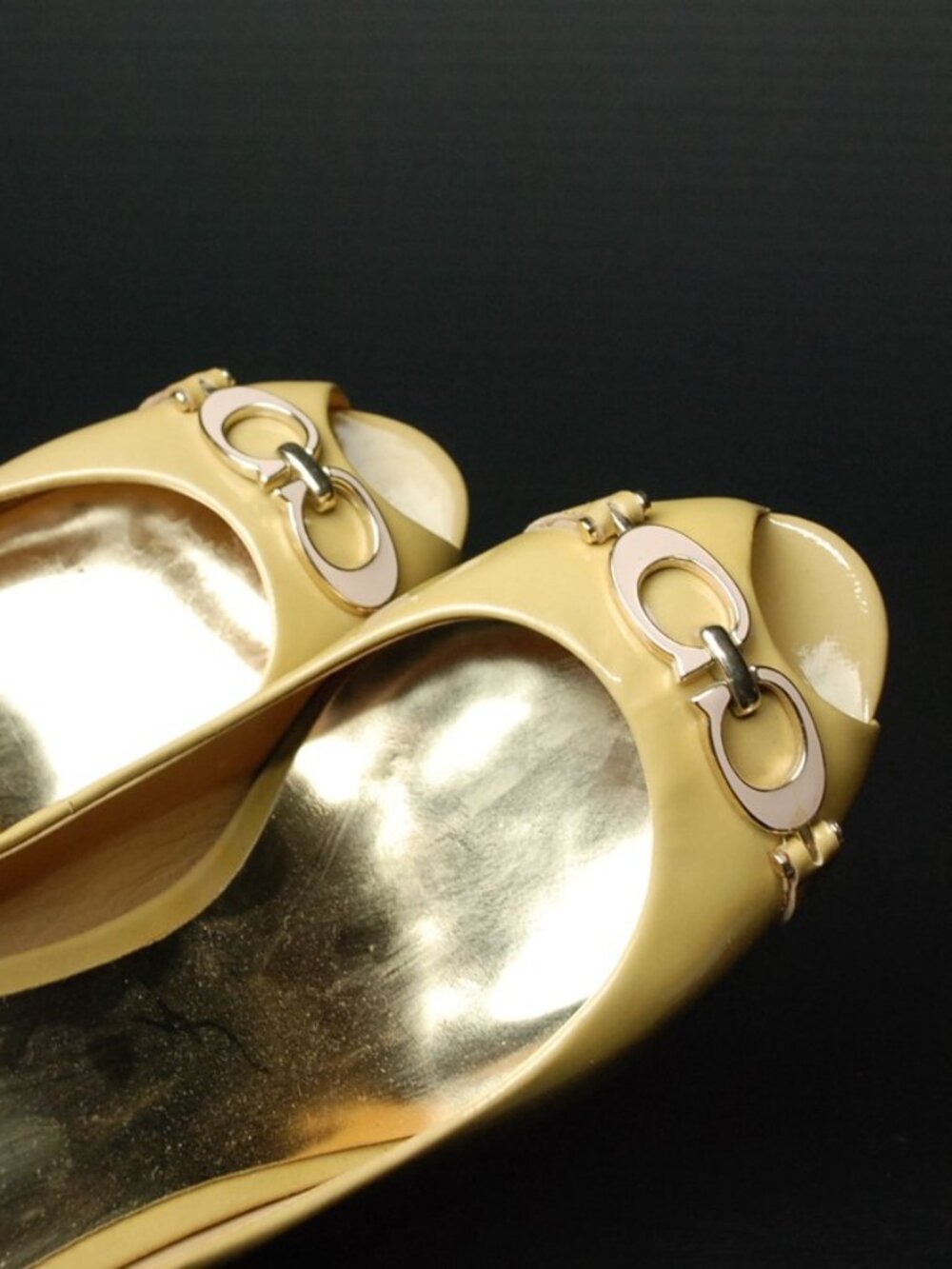 Coach Wedge Pattern Leather - Picture 6 of 10
